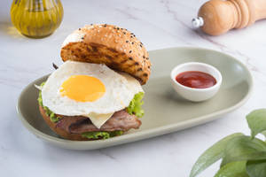 Sunny Side Up With Roasted Bacon Burger [230 Gms]