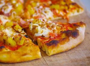Spice Overloaded (onion capsicum peprika jalapeno) [6 slices]