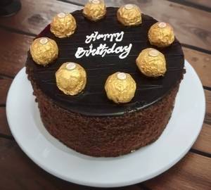 Ferrero rochar cake