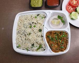 Peas Pulao & Chicken Kheema Lunch Box