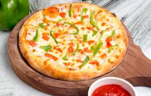 Capsicum and Tomato Pizza