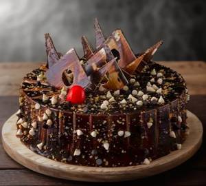 Royal choco chips cake