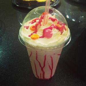Tuty-fruty Milk Shake With Ice Creame