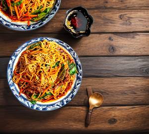 Chicken noodles and egg