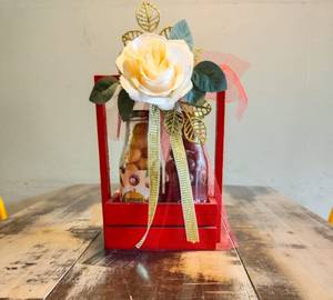 Two Bottle Wooden Hamper                                             