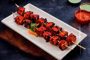 Paneer Tikka Achari Tandoori Fried Momos
