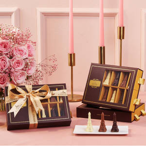 Eiffel Tower Chocolate Box of 12