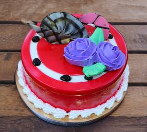 Cake Strawberry [500 Gm ]Eggless