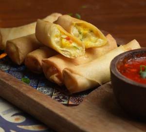Cheesy Corn Cigar Rolls