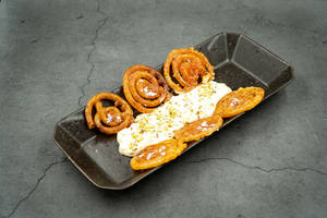 Desi Ghee Jalebi With Rabdi