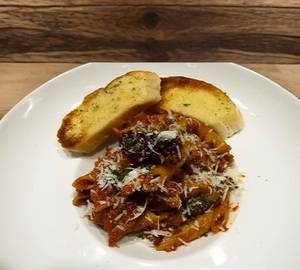 Red pasta