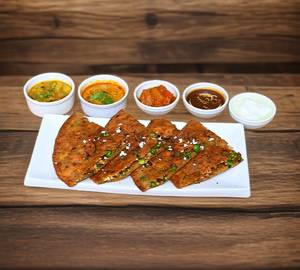 Paneer Matar Paratha Thali