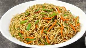 Veg Hakka Noodles