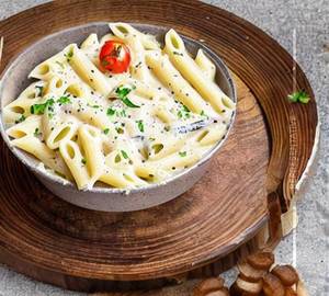 White sauce pasta