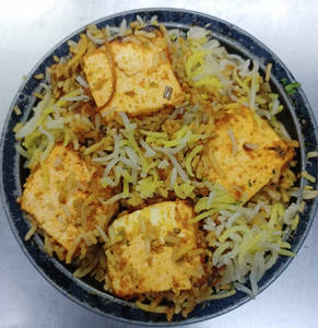 Paneer Tikka Lababdar Biryani