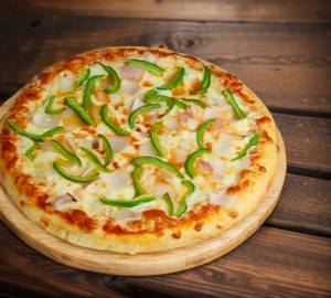 Onion capsicum pizza