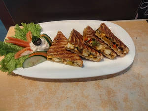 Paneer Tikka Grilled Sandwich