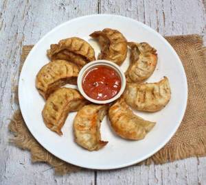 Veg fried momos