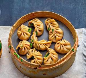 Chilli paneer fried momos