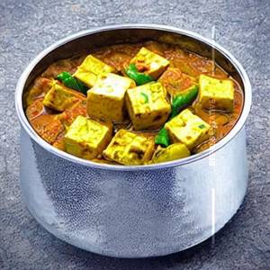 Matar paneer