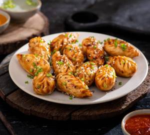 Fried Momos (6 Pc)