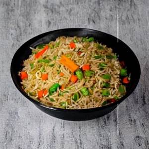 Singapore veg fried rice