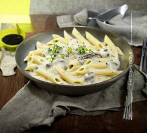 White Sauce Chicken Pasta