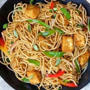 Paneer fried noodles