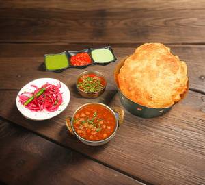 Special Chole Bhature [4 Pc]