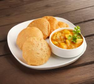 5 Poori+ Bhaji