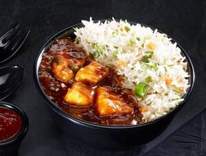 Veg Fried Rice With Chilli Paneer
