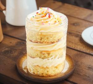 Vanilla jar cake