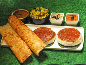 Podi Tahtte Idli[2pcs] + 2 Masala Dosai + Any 2 Beverage