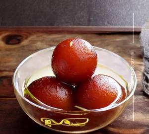 Largr Hot Gulab Jamun 