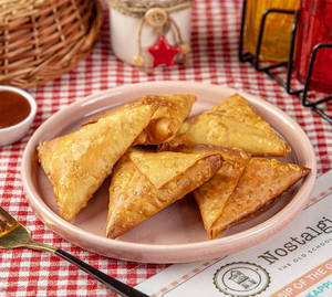 Chicken Kheema Patti Samosa (6 Pcs)