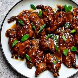 Chicken In Black Garlic Sauce