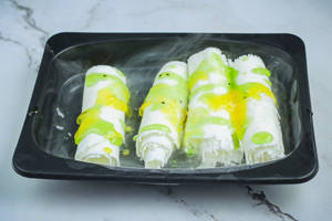 Kiwi Pineapple Roll 