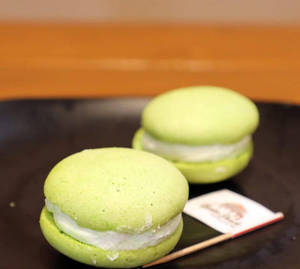 Pista Macaroon [1 Piece]