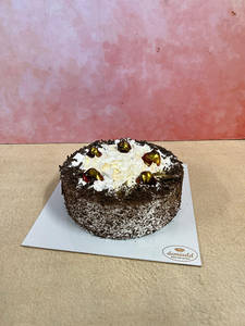 Black Forest Eggless Cake