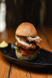 Crispy Chicken Burger (under 200)