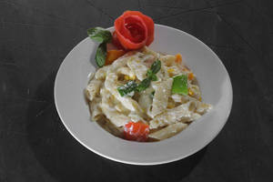 Cheesy Makhni Pasta