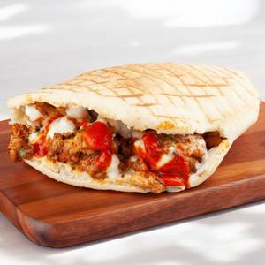 Hummus With Chicken and Pitta