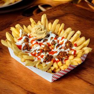 Falafel Fries with Garlic Sauce