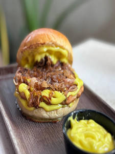 Classic Chicken Burger In Caramleized Onions (under 200)