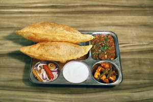 Chole Bhature [2 pc]