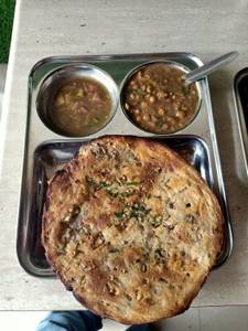 Ginger Garlic Winters Special Amritsari Kulcha