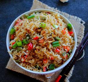 Burnt garlic fried rice