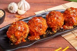 Veg Dragon Momos[6 pcs]