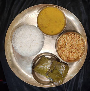 Vetki Pathuri Thali