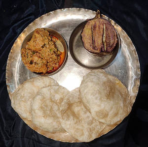 Luchi Alur Dum Combo